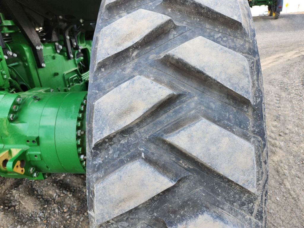 2022 John Deere 8RT 370 Tractor