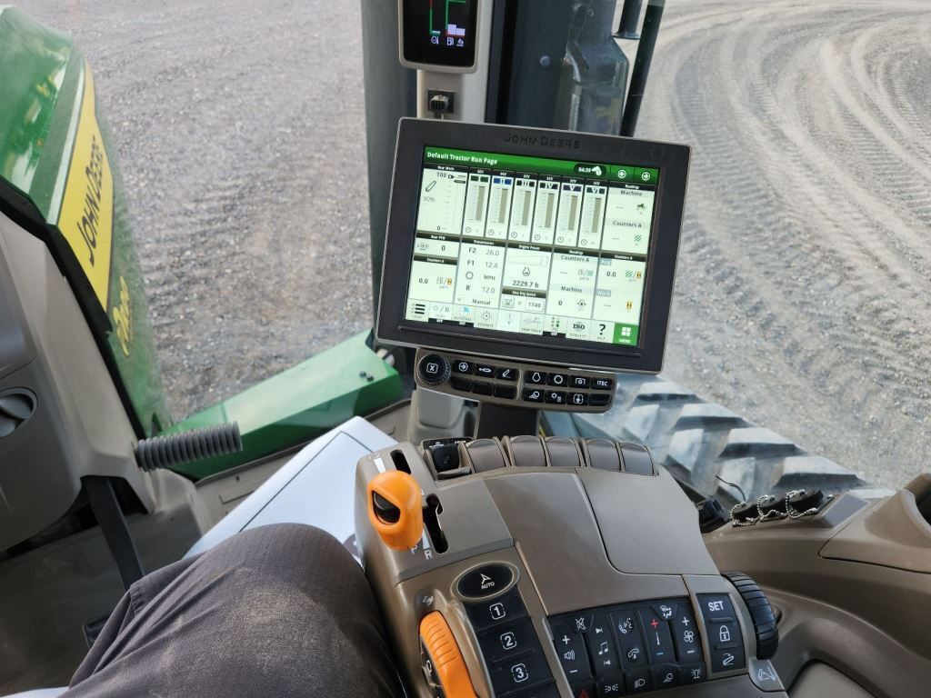 2022 John Deere 8RT 370 Tractor