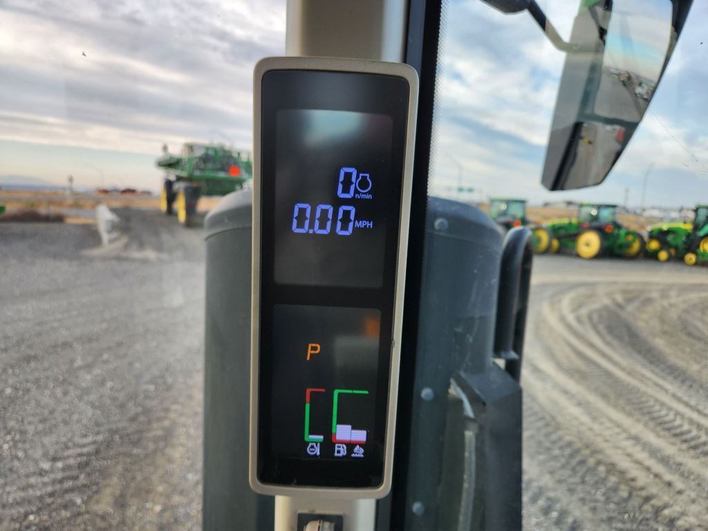 2022 John Deere 8RT 370 Tractor