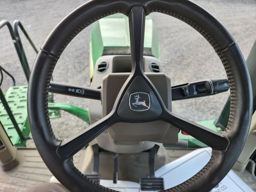 2022 John Deere 8RT 370 Tractor