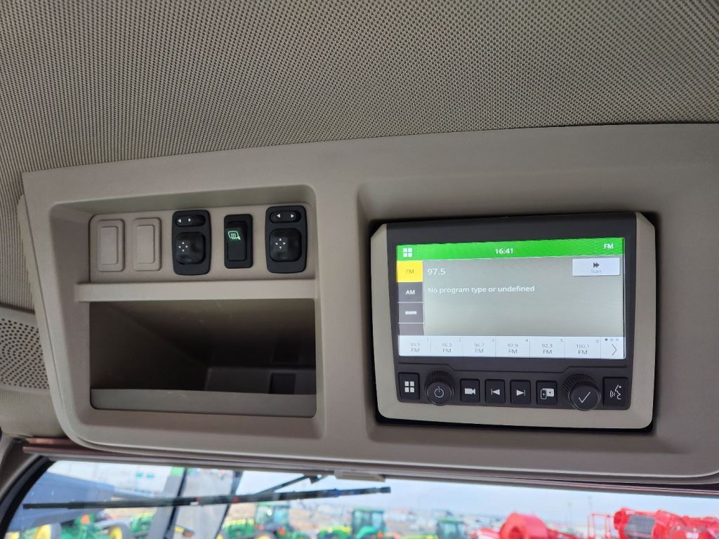 2022 John Deere 8RT 370 Tractor