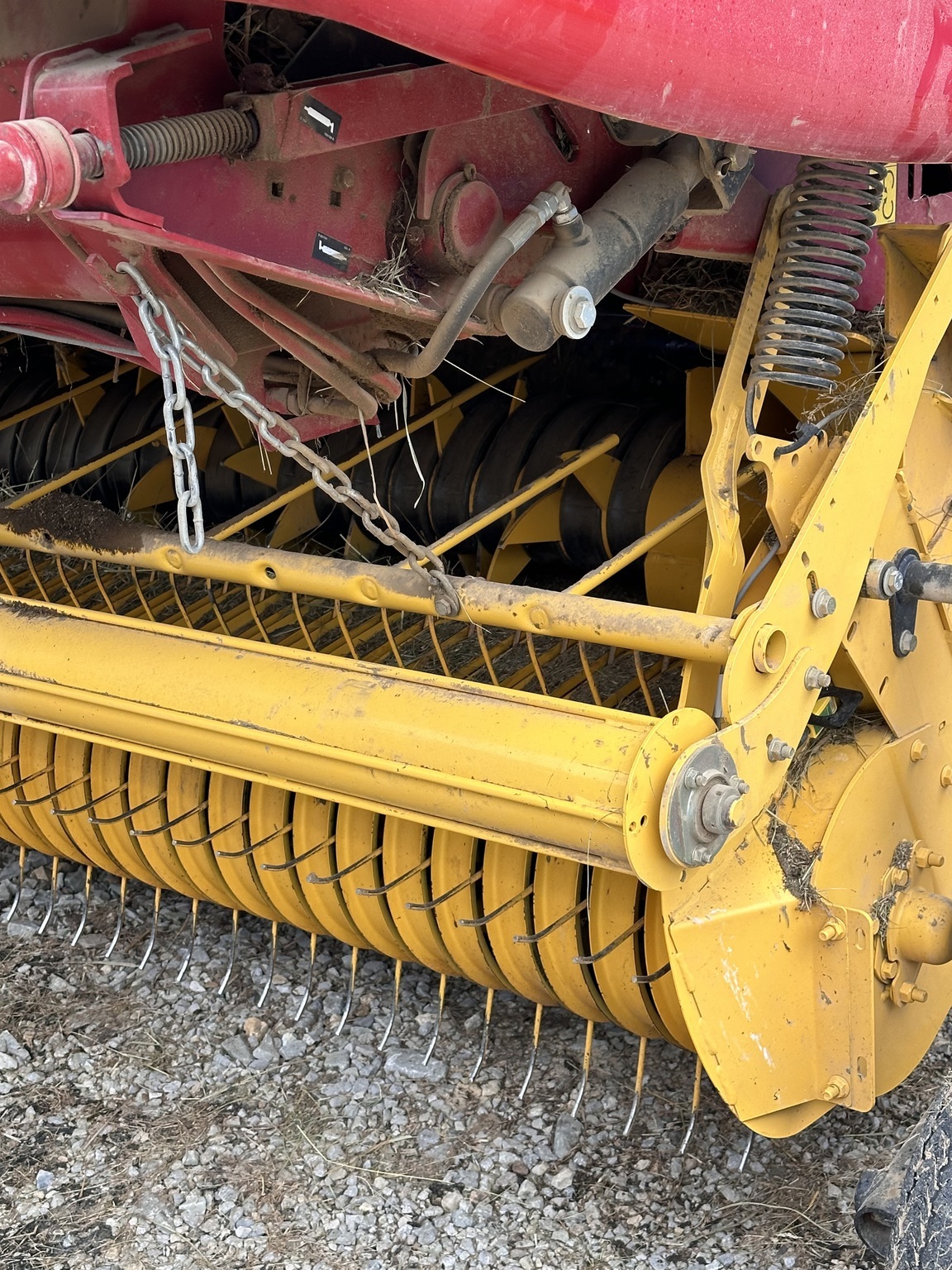 2021 New Holland Roll-Belt 560 Round Baler