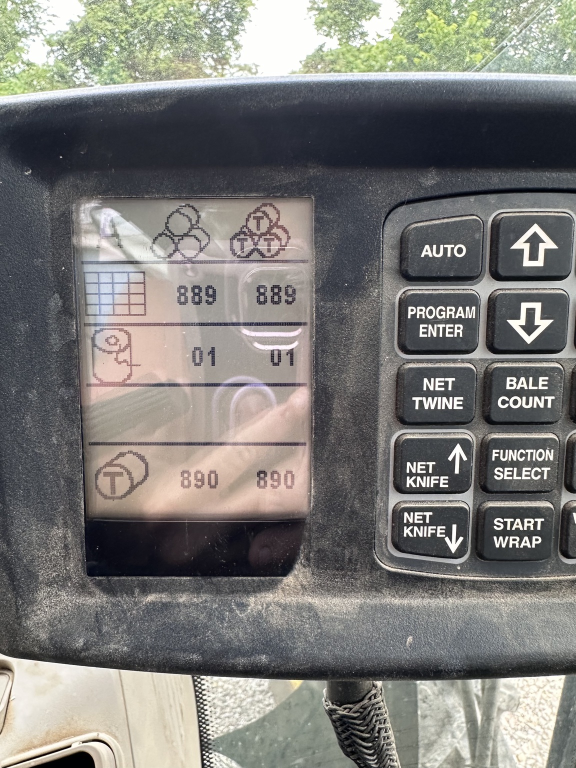 2021 New Holland Roll-Belt 560 Round Baler