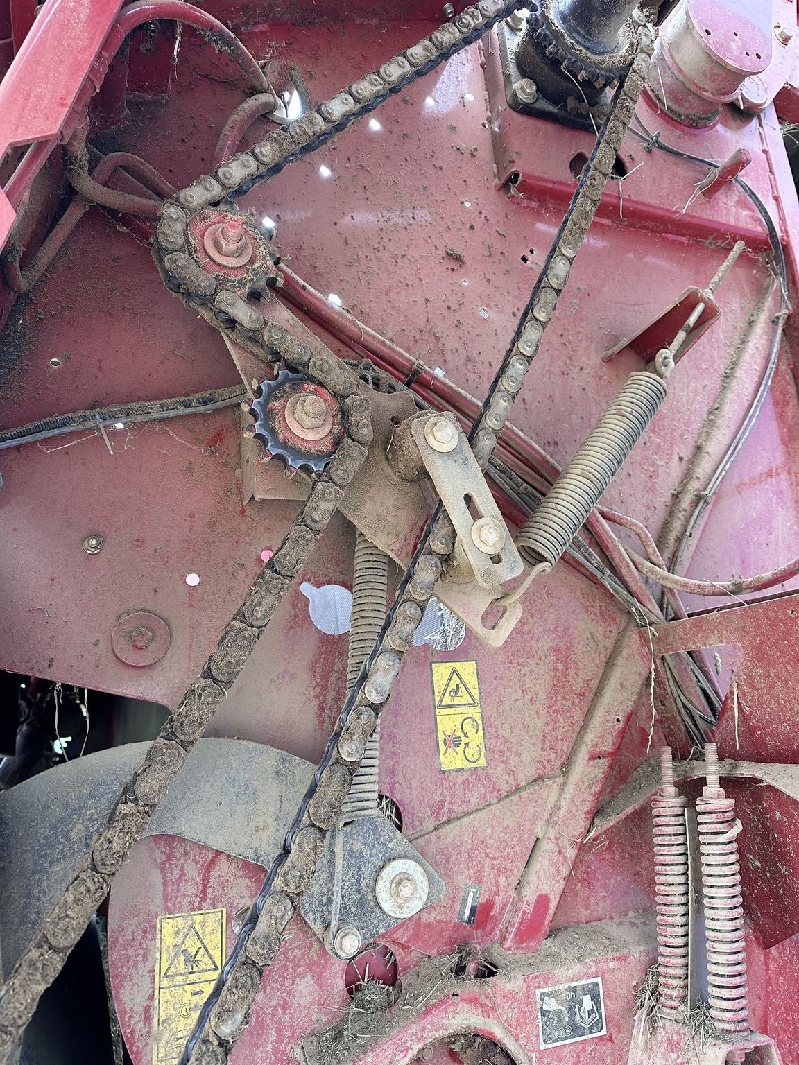 2021 New Holland Roll-Belt 560 Round Baler