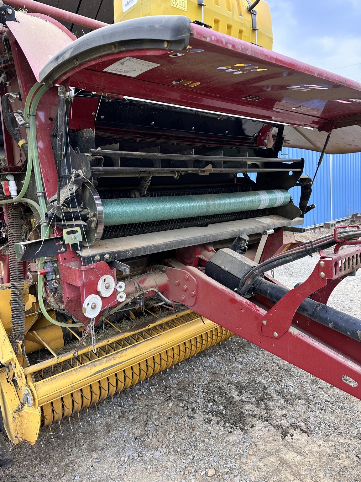 2021 New Holland Roll-Belt 560 Round Baler