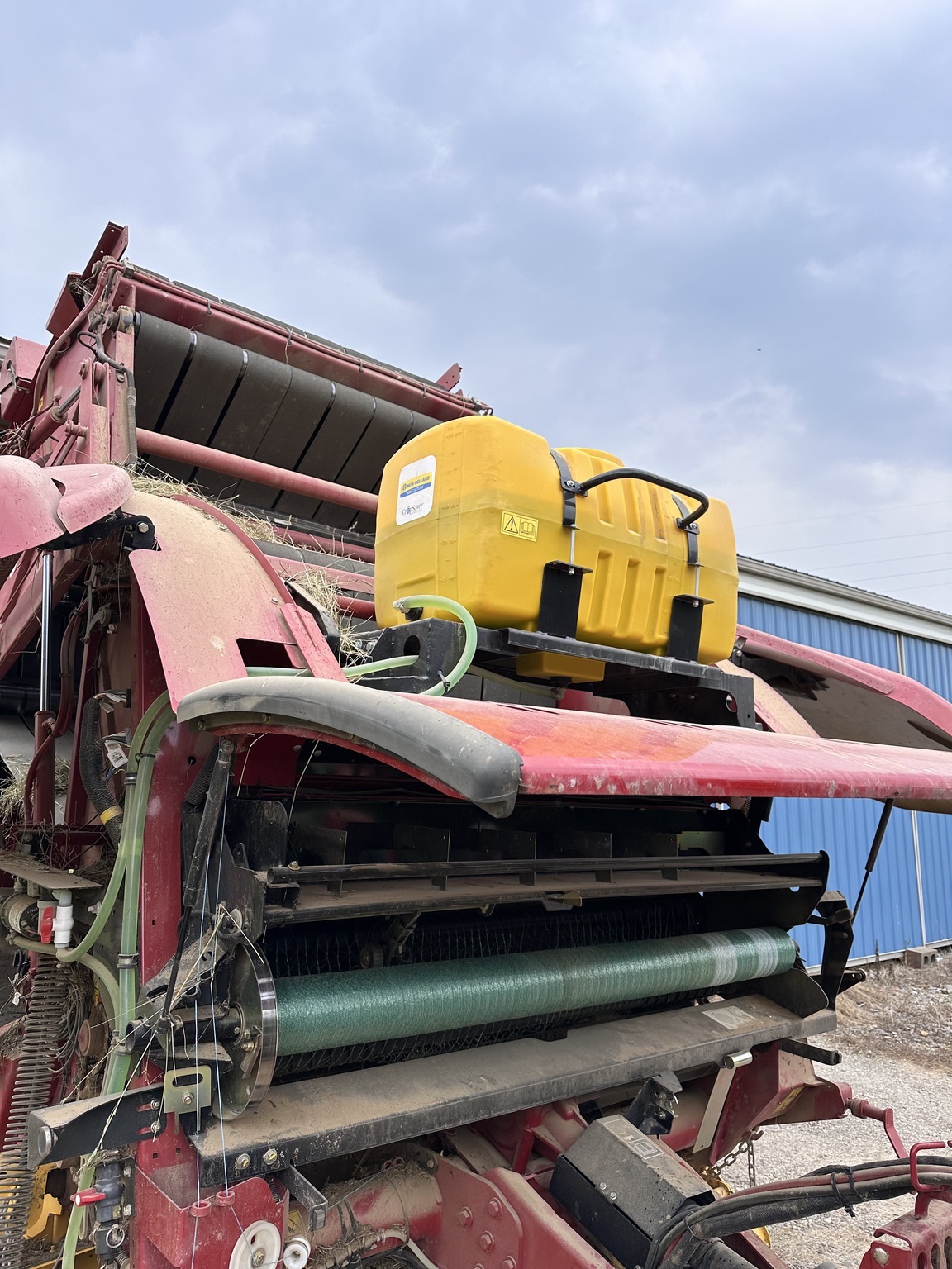 2021 New Holland Roll-Belt 560 Round Baler