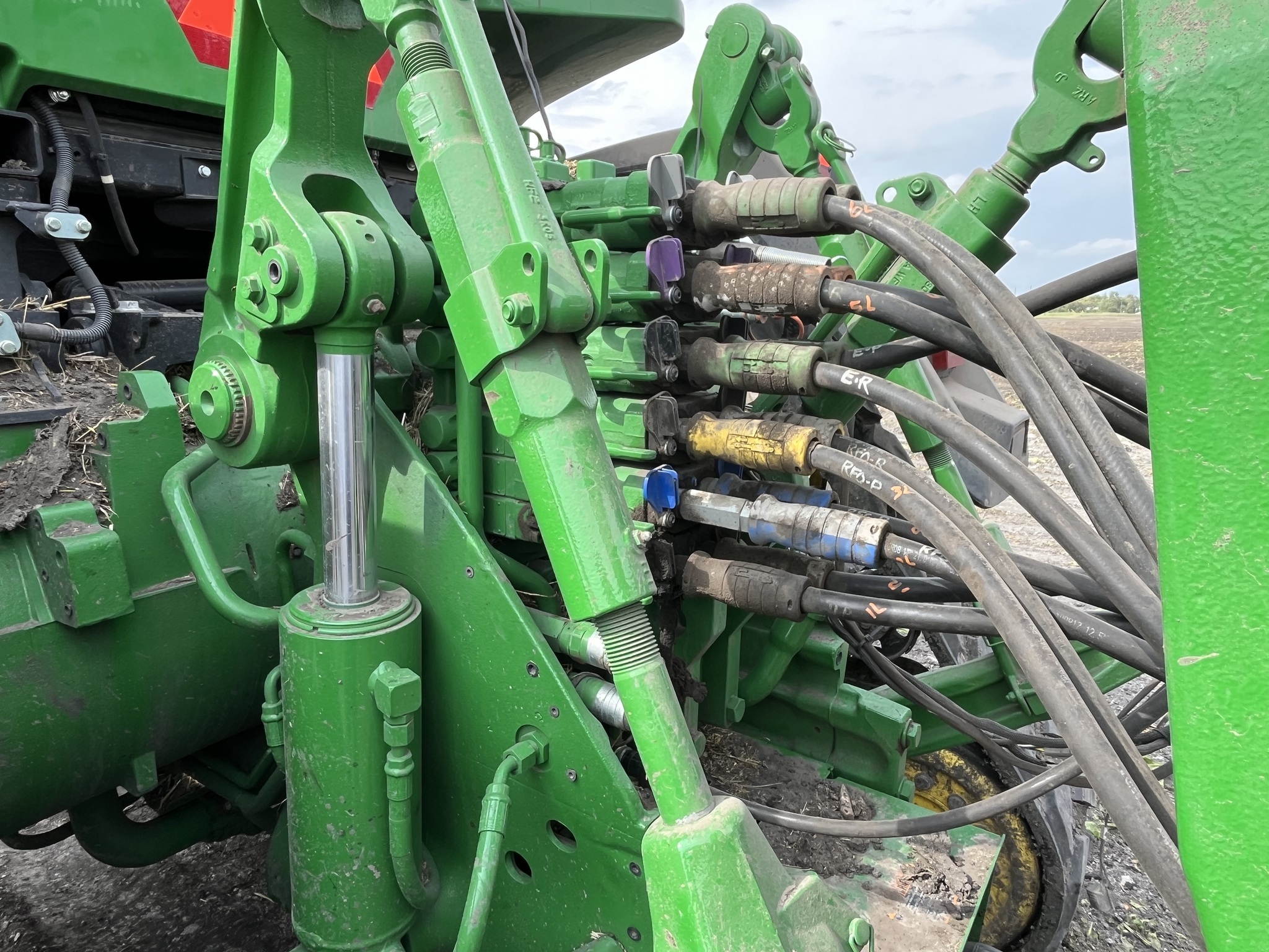 2023 John Deere 8RX 370 Tractor