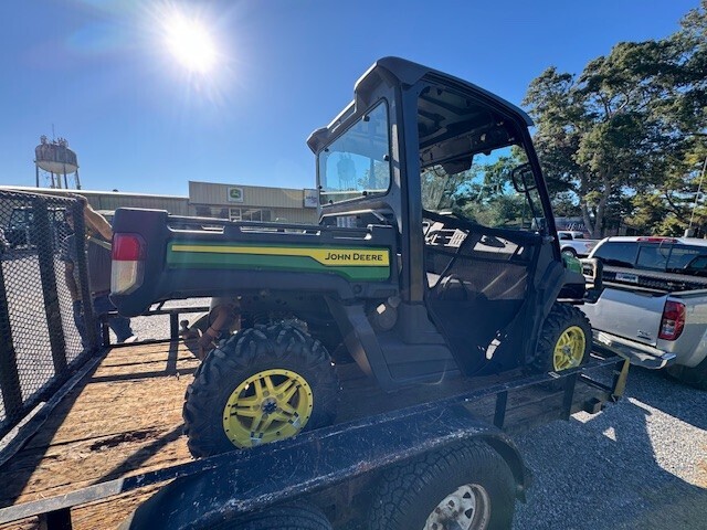 2023 John Deere XUV 835M ATVs and Utility Vehicle