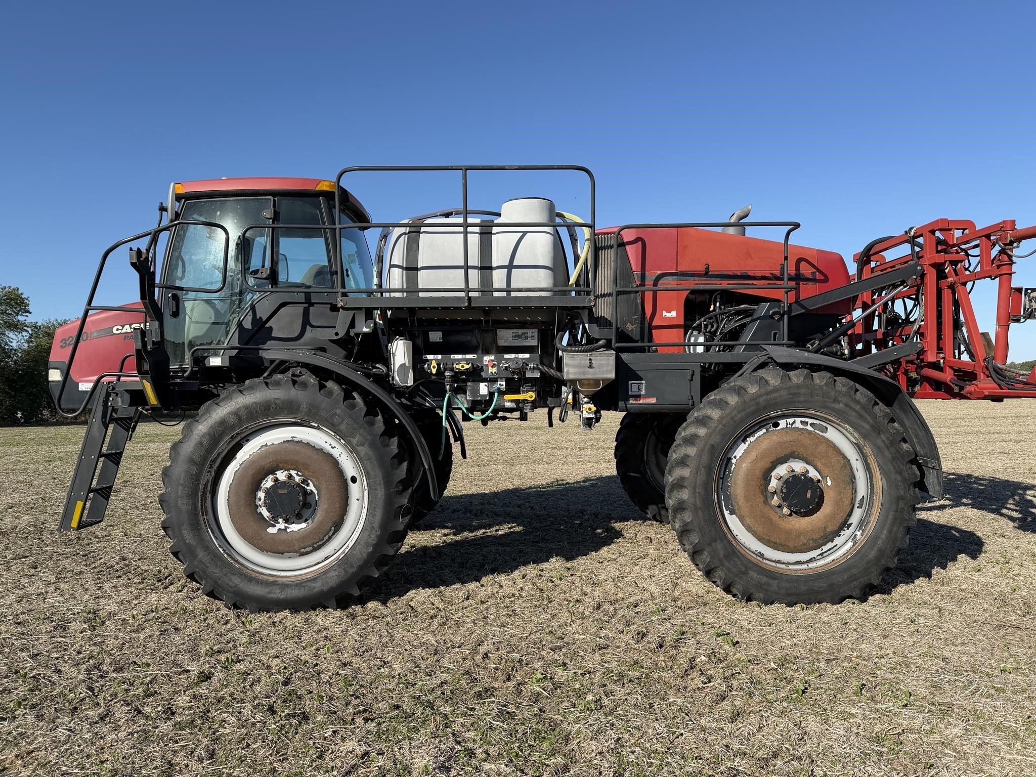 2010 Case IH Patriot 3230 Self-Propelled Sprayer
