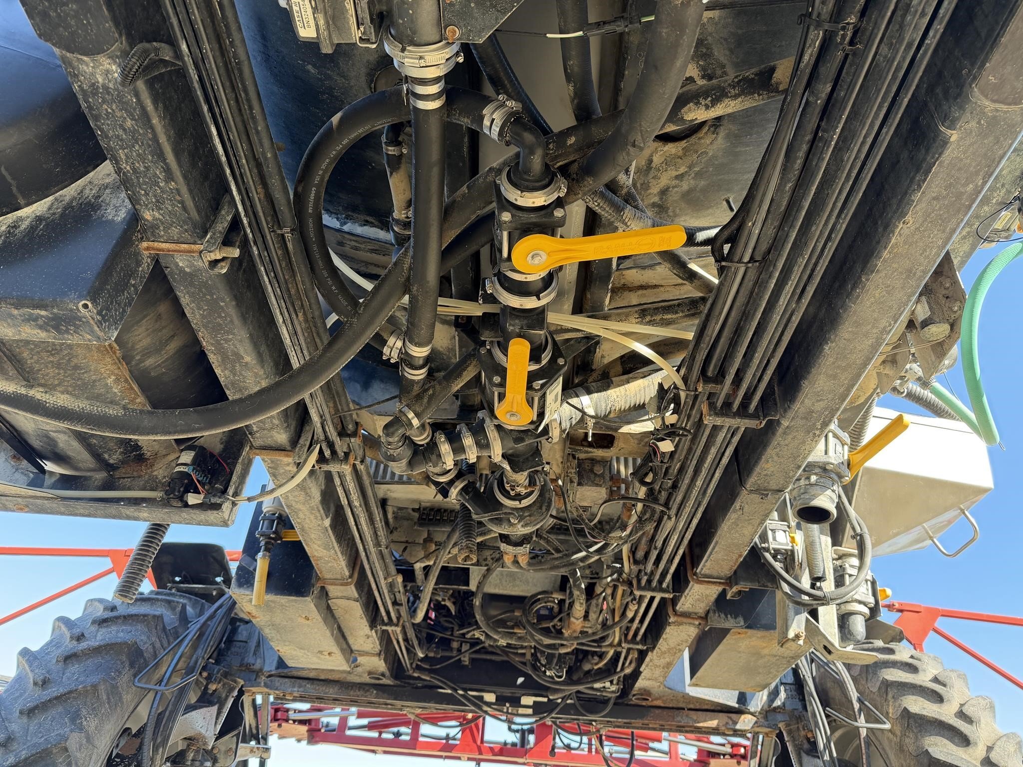 2010 Case IH Patriot 3230 Self-Propelled Sprayer