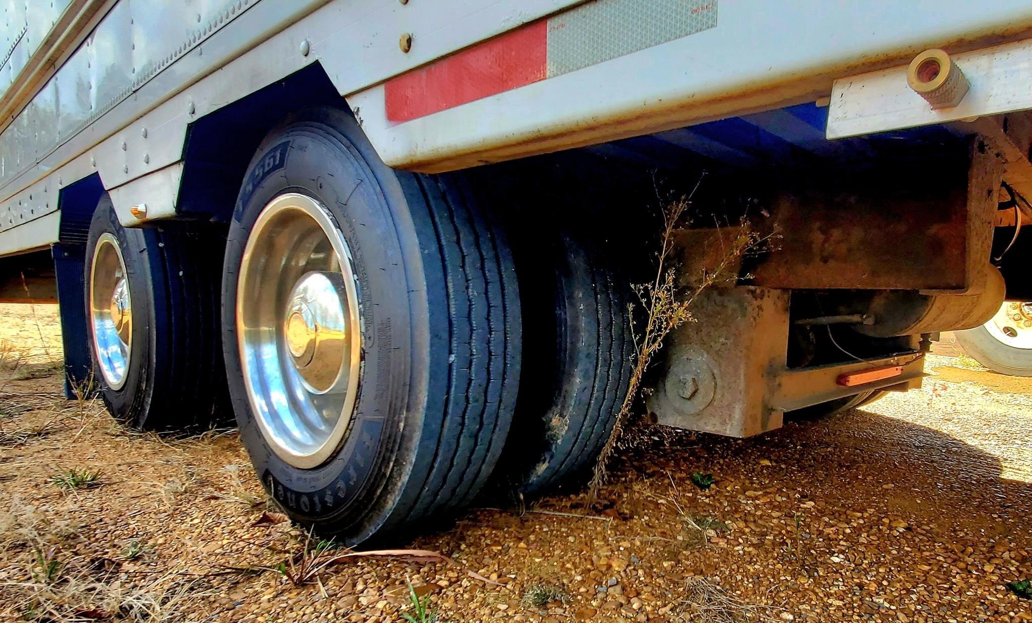 1997 Kentucky 53FT Box Trucks/Trailer
