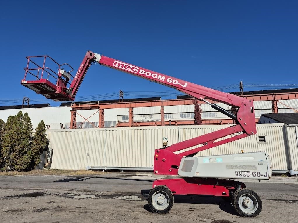 2015 MEC 60J Scissor/Boom Lift