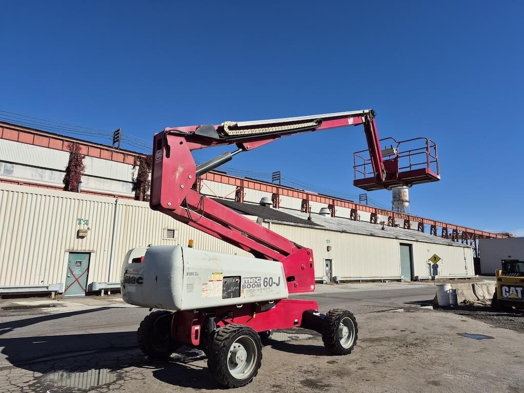 2015 MEC 60J Scissor/Boom Lift