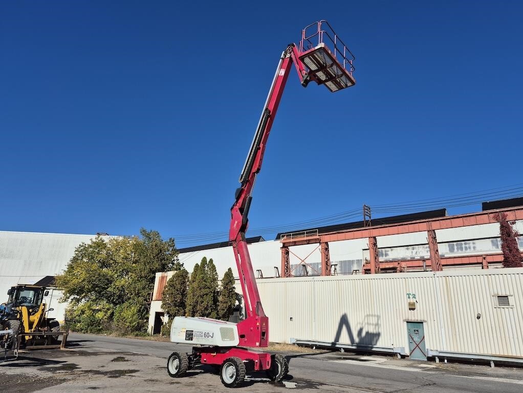 2015 MEC 60J Scissor/Boom Lift