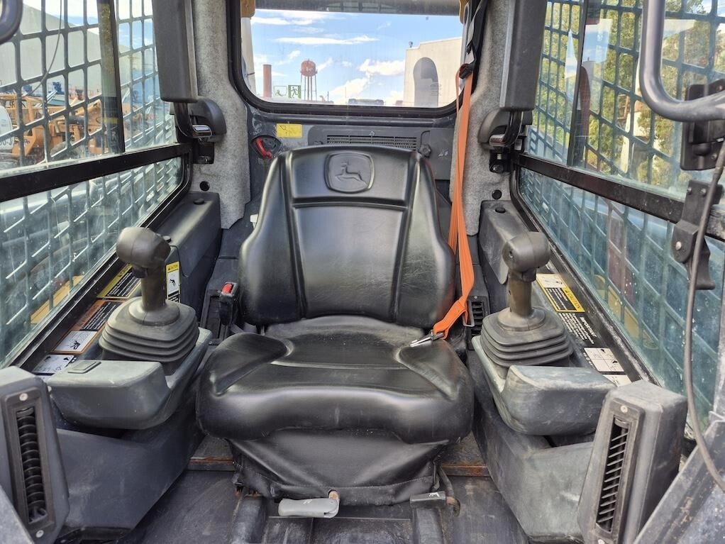 2019 Deere 320G Skid Steer