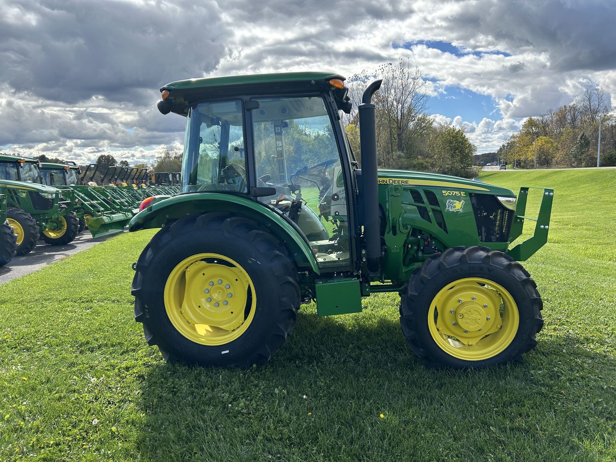 2025 John Deere 5075E Tractor