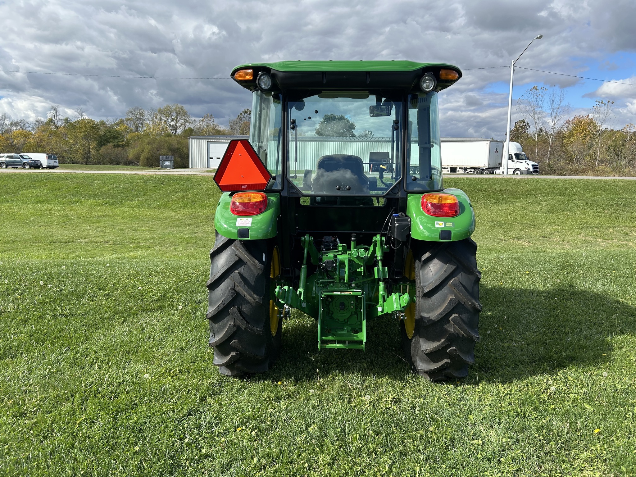 2025 John Deere 5075E Tractor