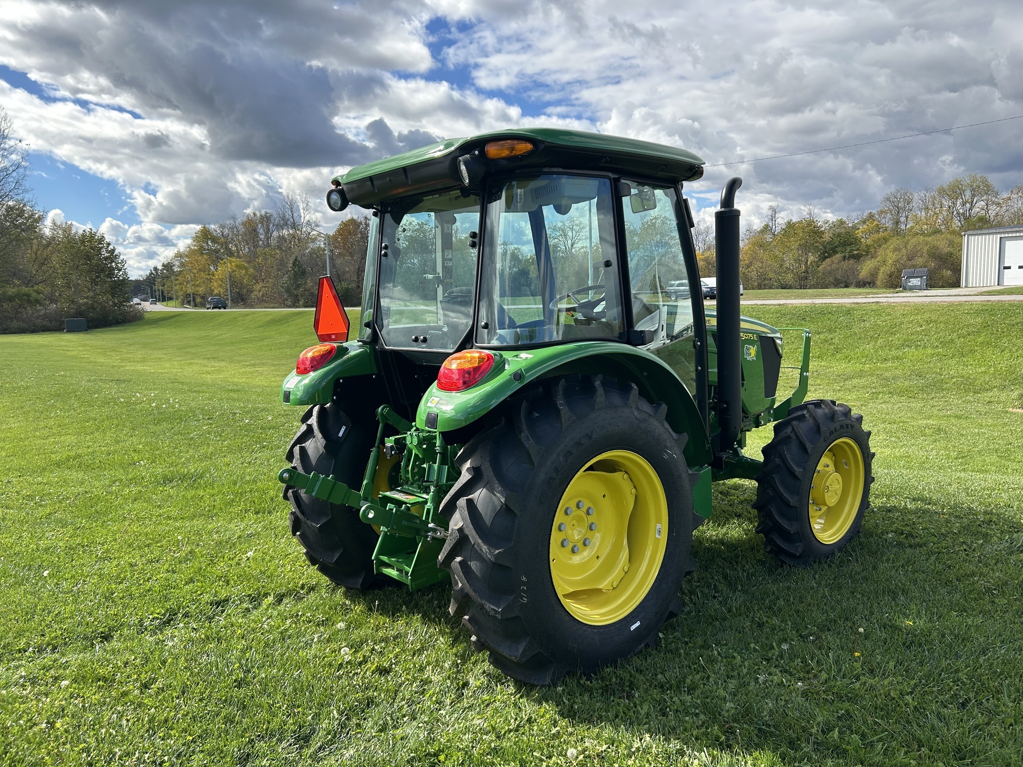 2025 John Deere 5075E Tractor