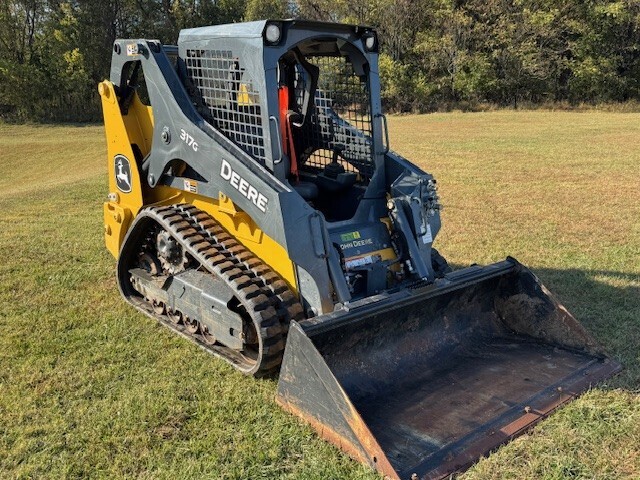 2023 Deere 317G Skid Steer