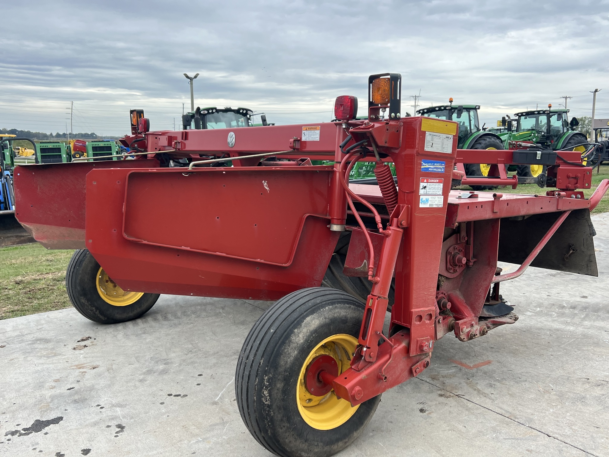 2013 New Holland H7230 Mower Conditioner