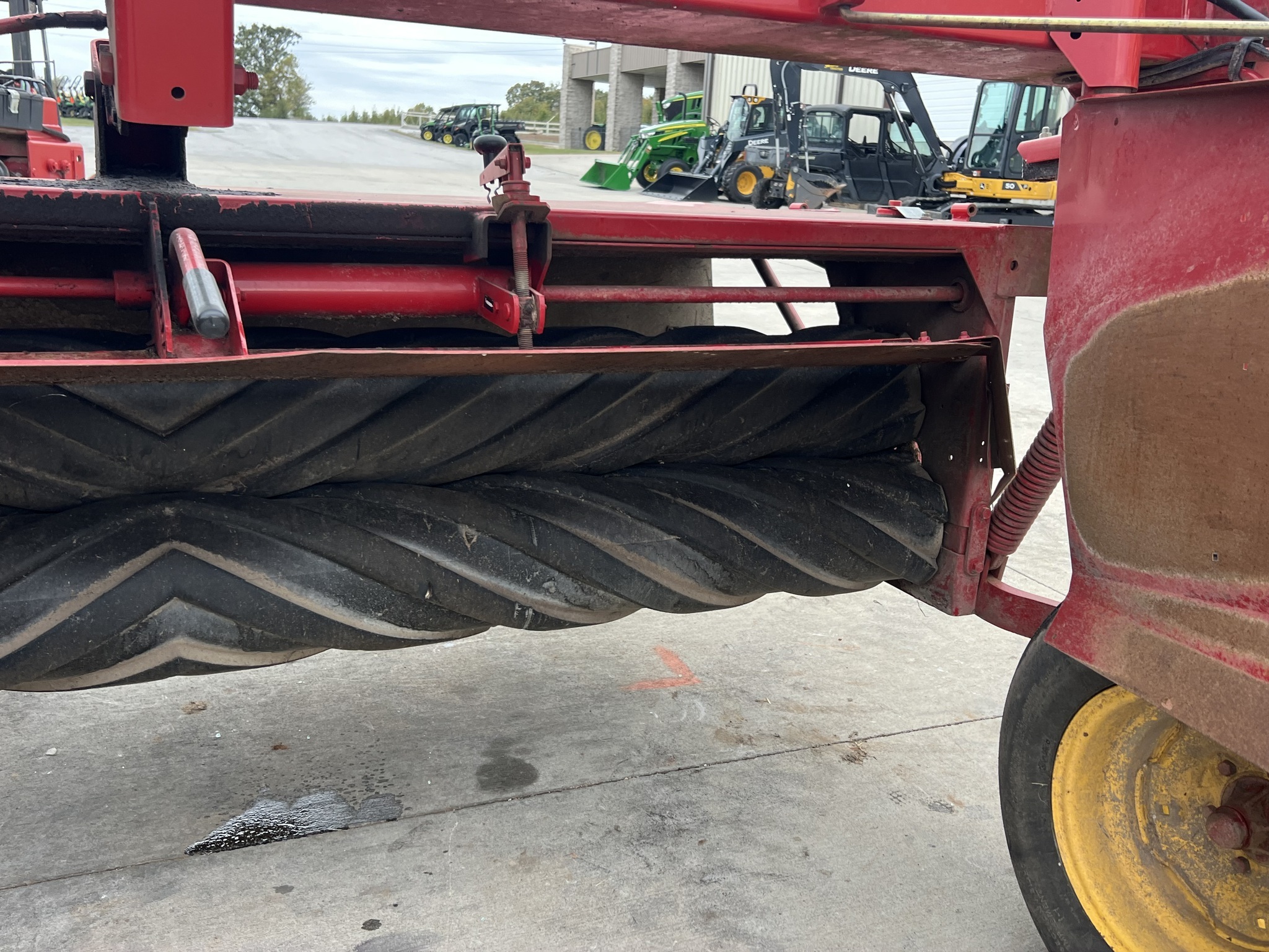 2013 New Holland H7230 Mower Conditioner