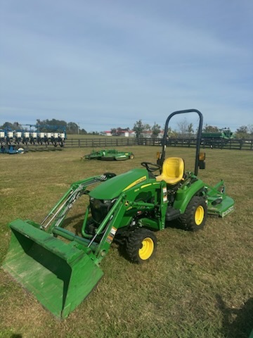 2017 John Deere 1023E Tractor