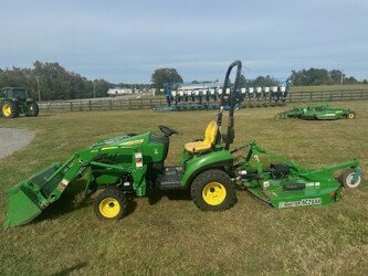 2017 John Deere 1023E Tractor