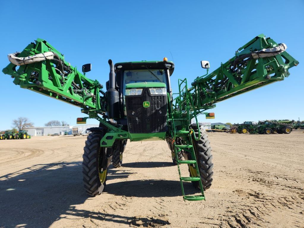 2020 John Deere R4038 Self-Propelled Sprayer