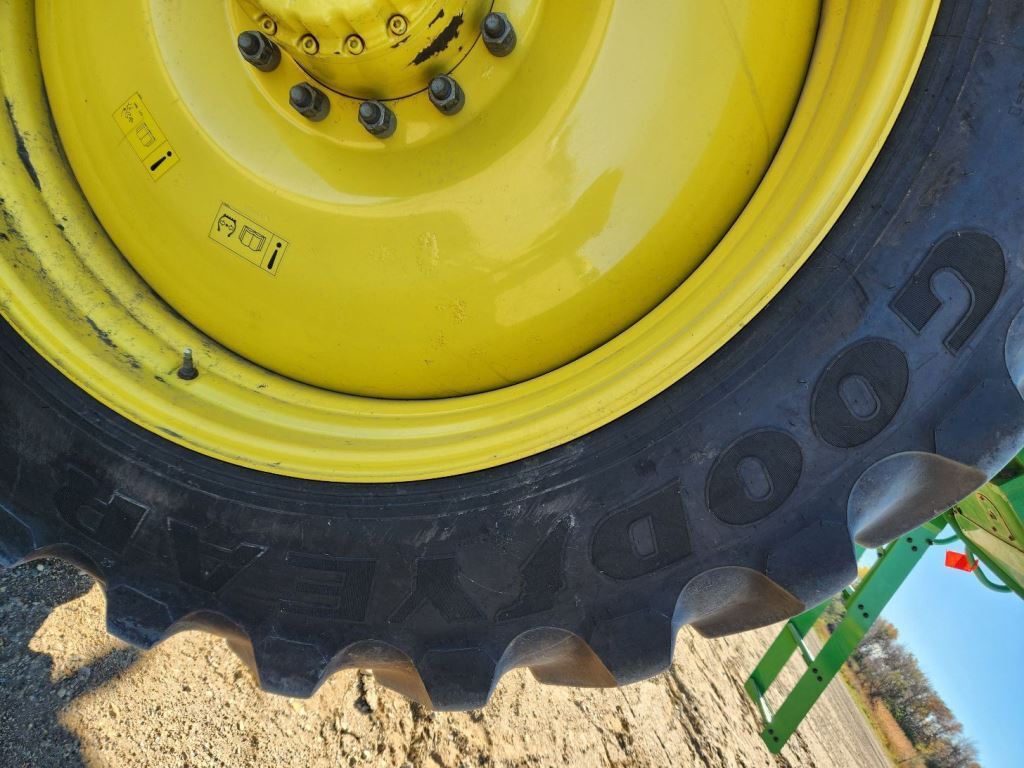 2020 John Deere R4038 Self-Propelled Sprayer