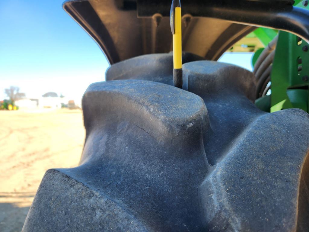 2020 John Deere R4038 Self-Propelled Sprayer