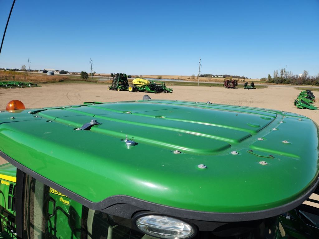 2020 John Deere R4038 Self-Propelled Sprayer