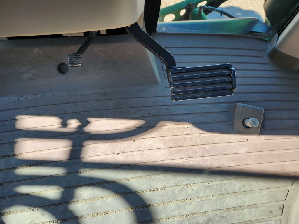 2020 John Deere R4038 Self-Propelled Sprayer