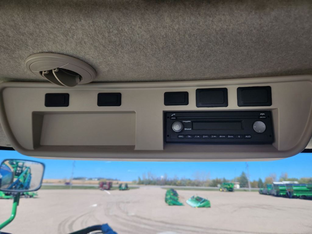 2020 John Deere R4038 Self-Propelled Sprayer