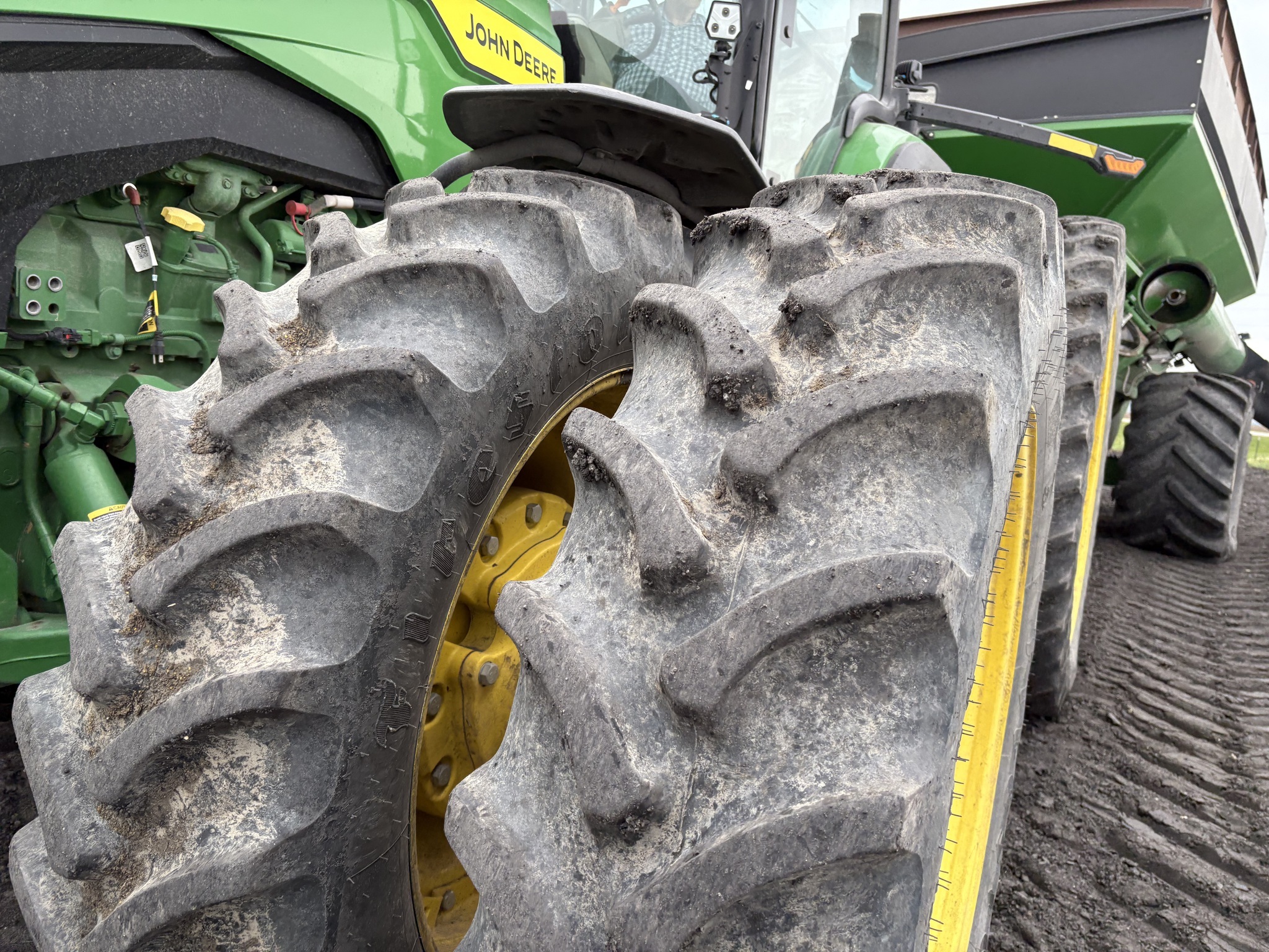 2023 John Deere 8R 340 Tractor