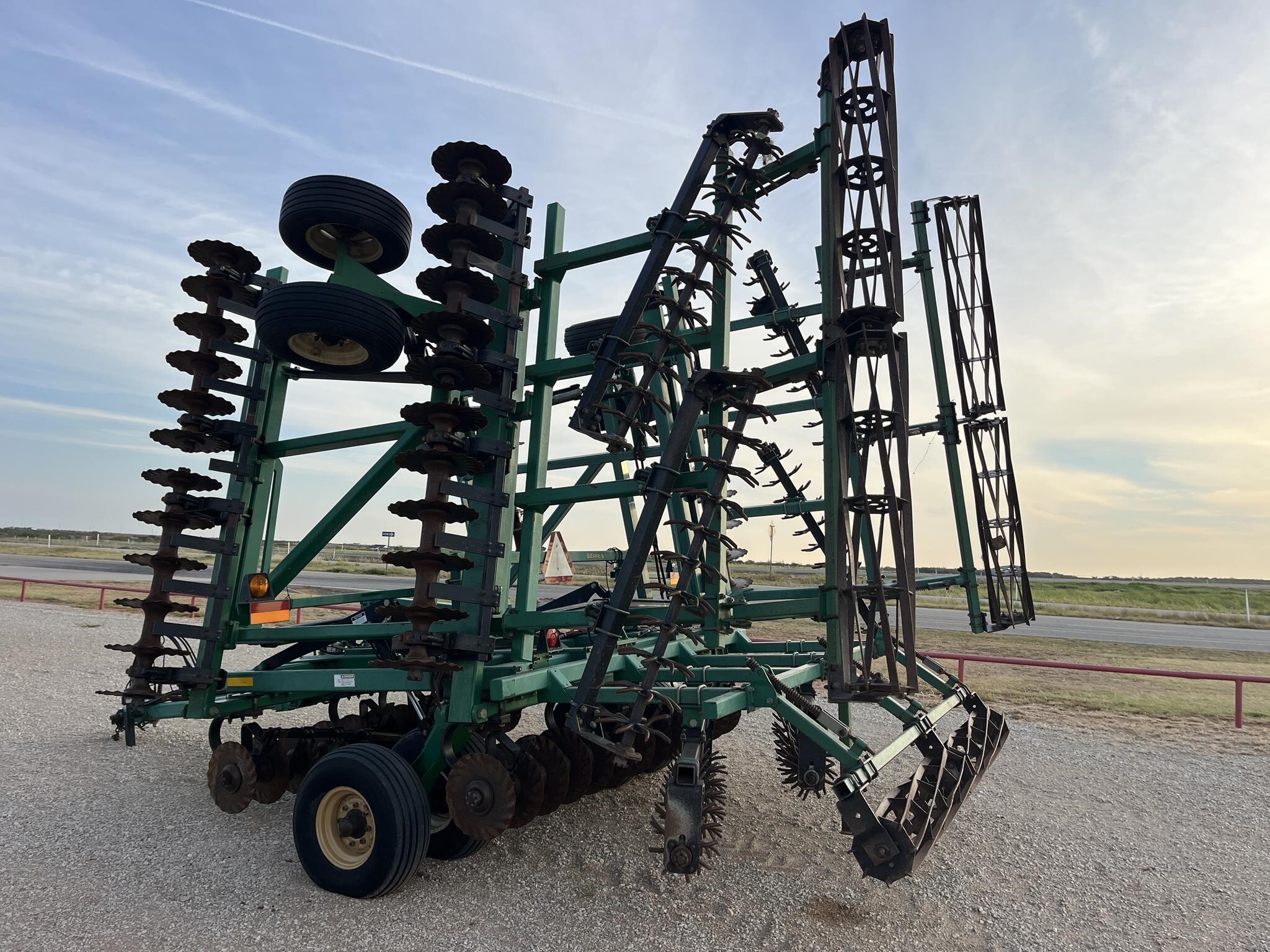 2009 Great Plains Turbo-Till 3000TT Vertical Tillage