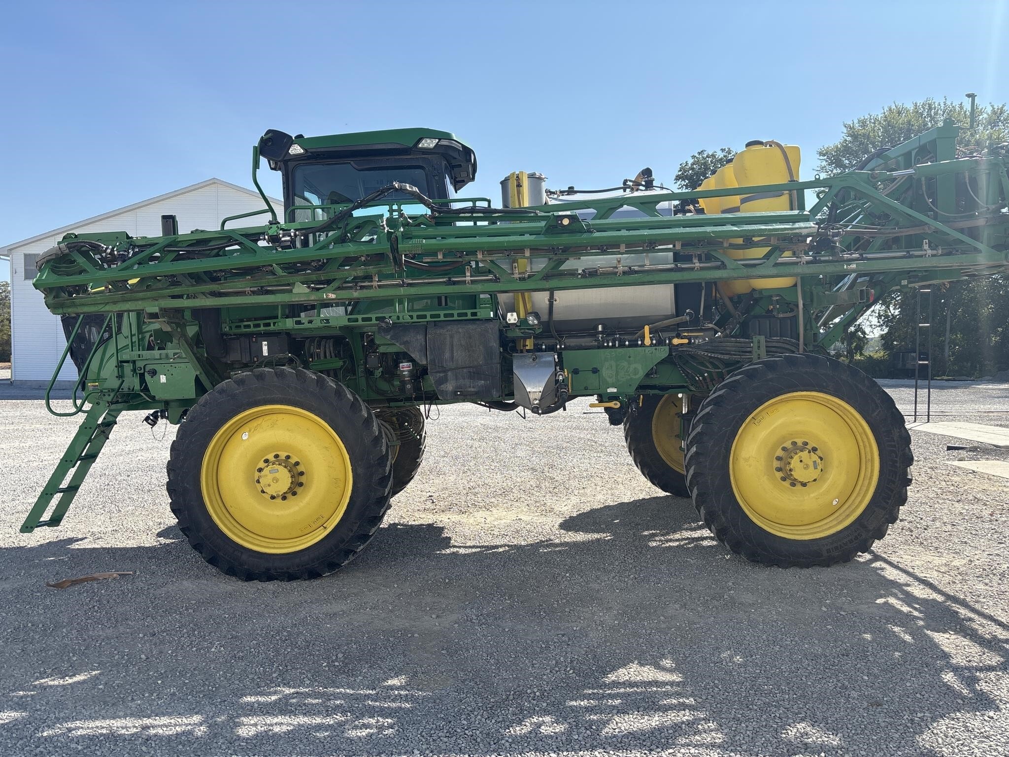 2022 John Deere 410R Self-Propelled Sprayer