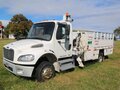 2010 Freightliner BUSINESS CLASS M2 106 Semi Trucks/Trailer