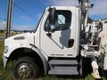 2010 Freightliner BUSINESS CLASS M2 106 Semi Trucks/Trailer