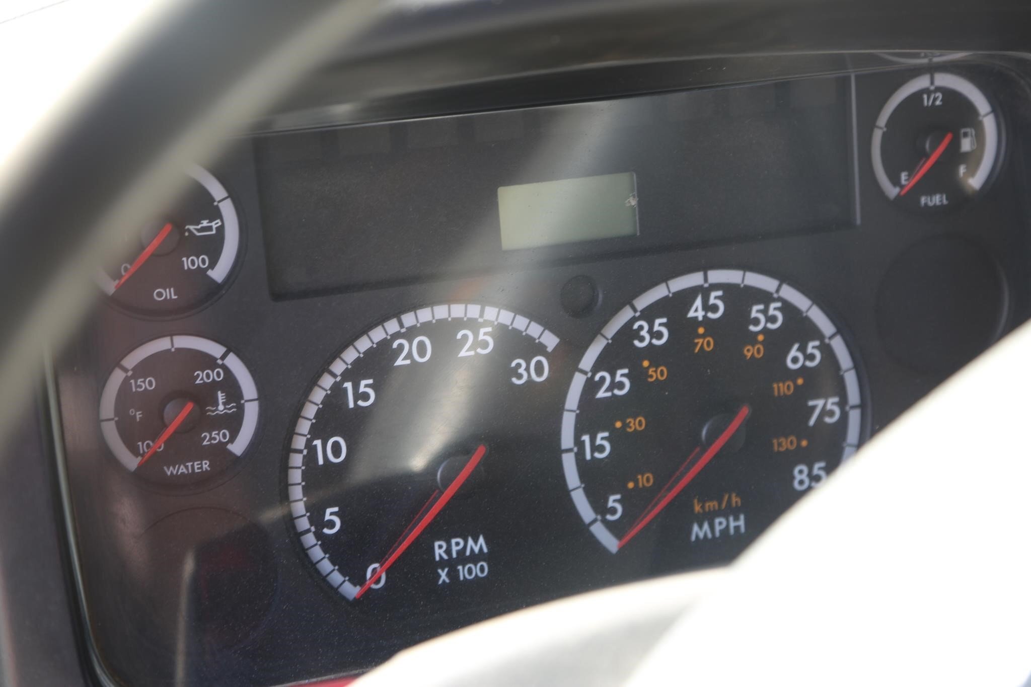 2010 Freightliner BUSINESS CLASS M2 106 Semi Trucks/Trailer