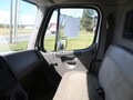 2010 Freightliner BUSINESS CLASS M2 106 Semi Trucks/Trailer