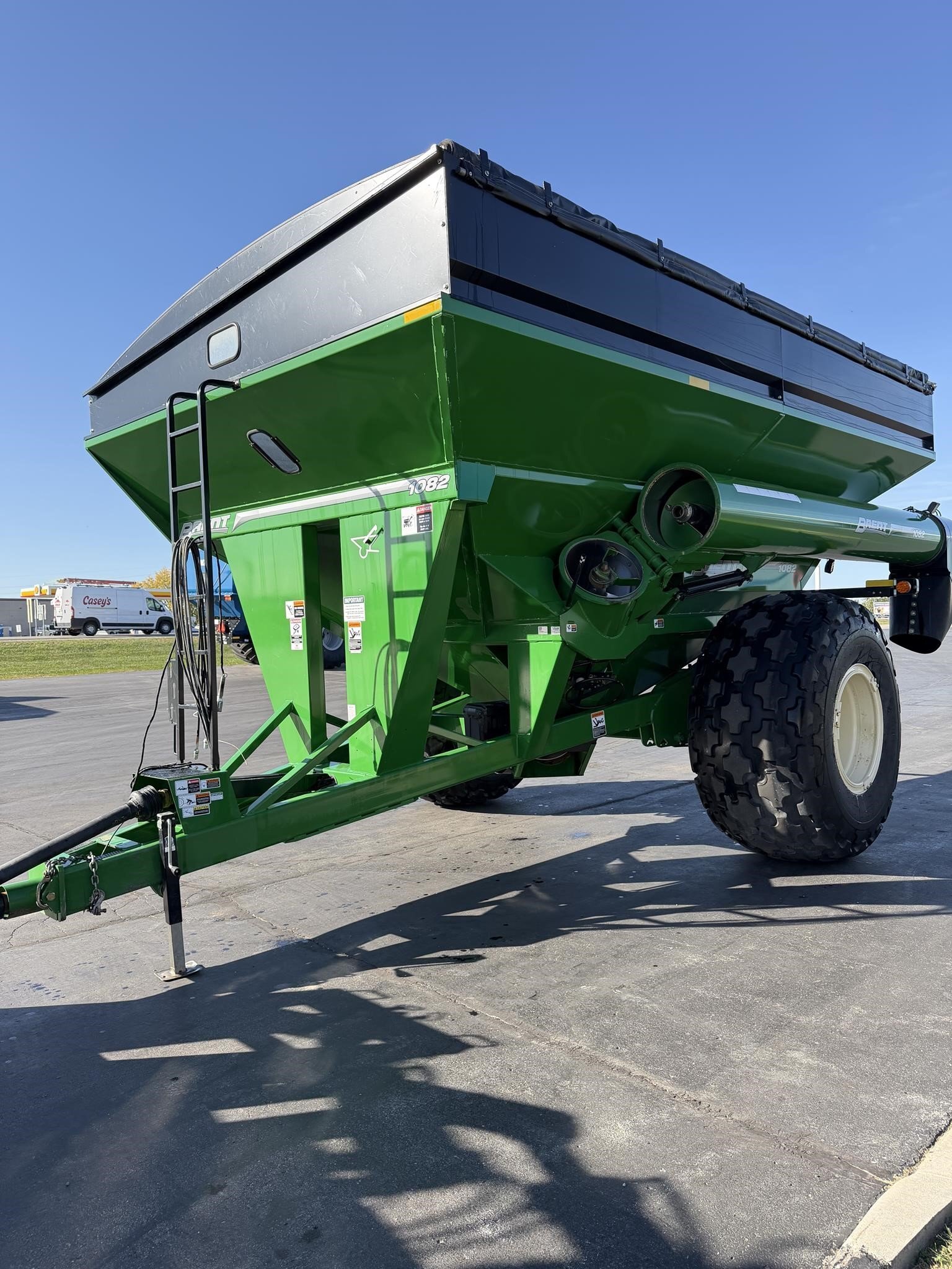 2015 Brent 1082 Grain Cart