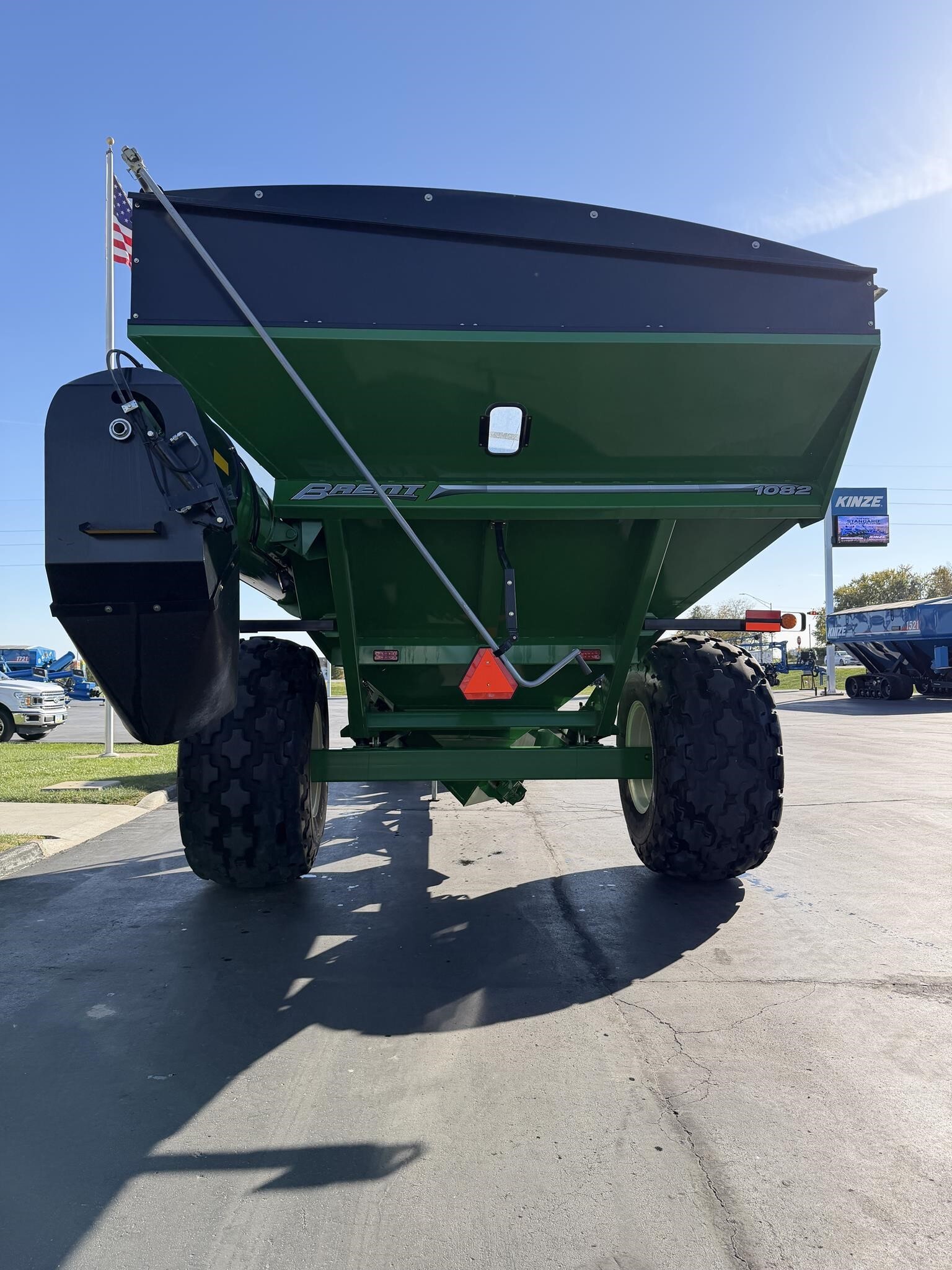 2015 Brent 1082 Grain Cart