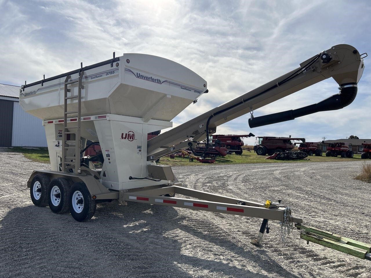 2022 Unverferth 3755 Seed Tender