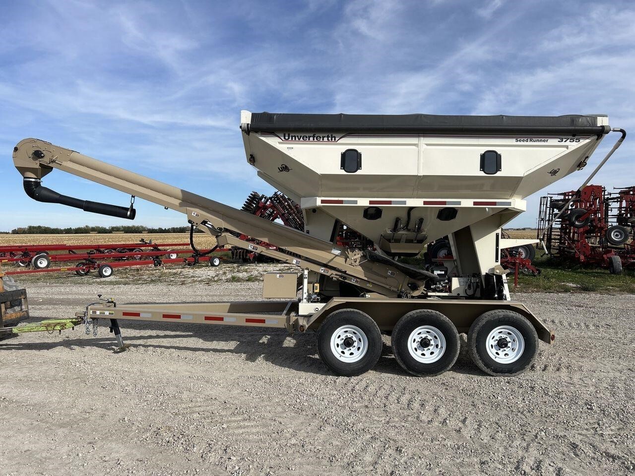 2022 Unverferth 3755 Seed Tender