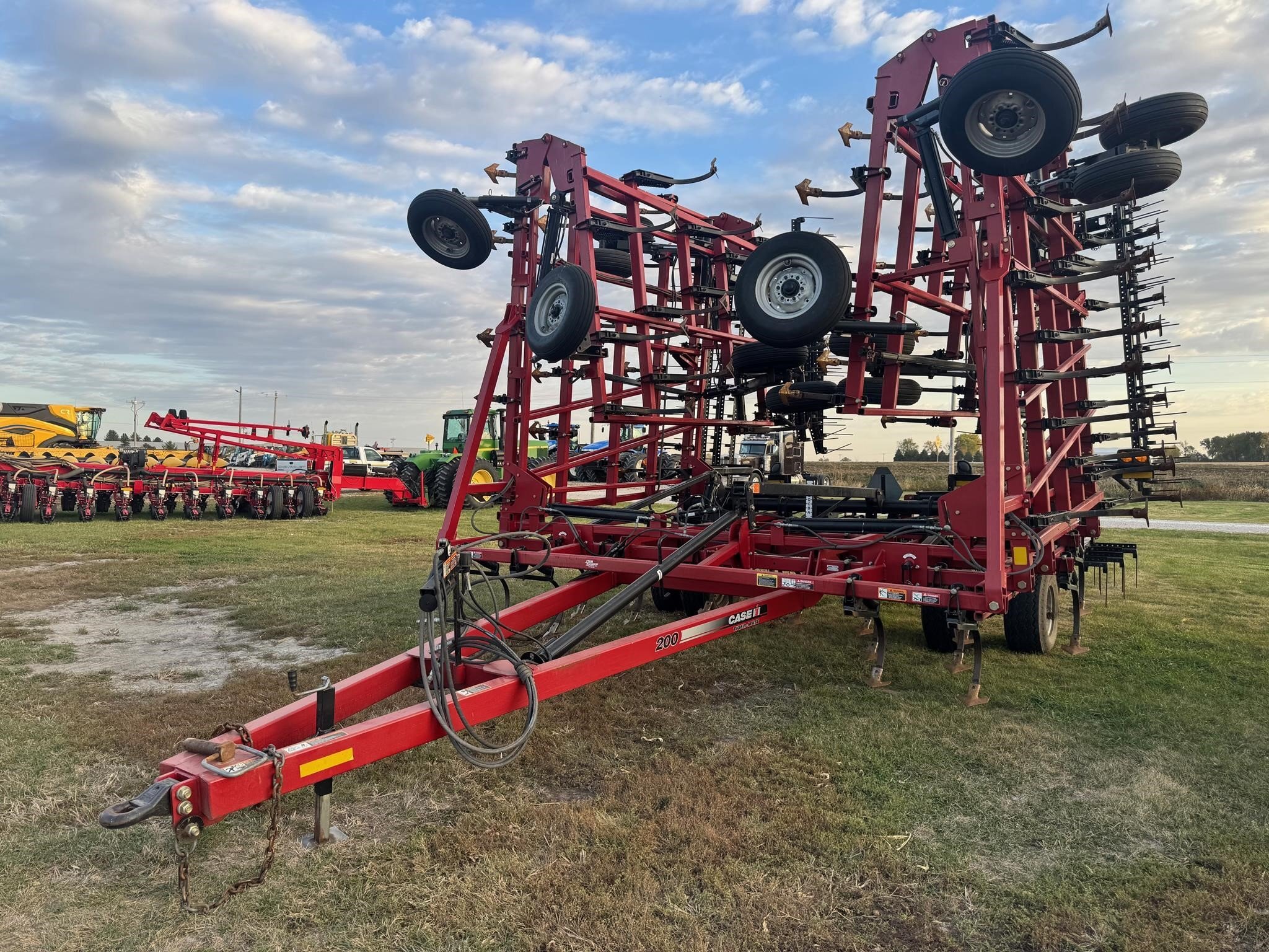 2013 Case IH Tigermate 200 Field Cultivator