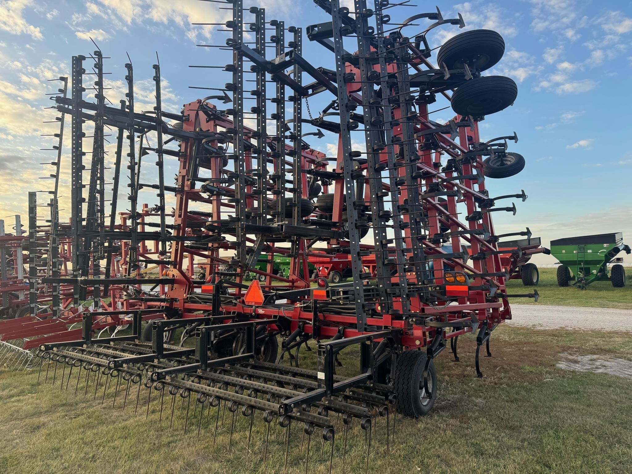 2013 Case IH Tigermate 200 Field Cultivator