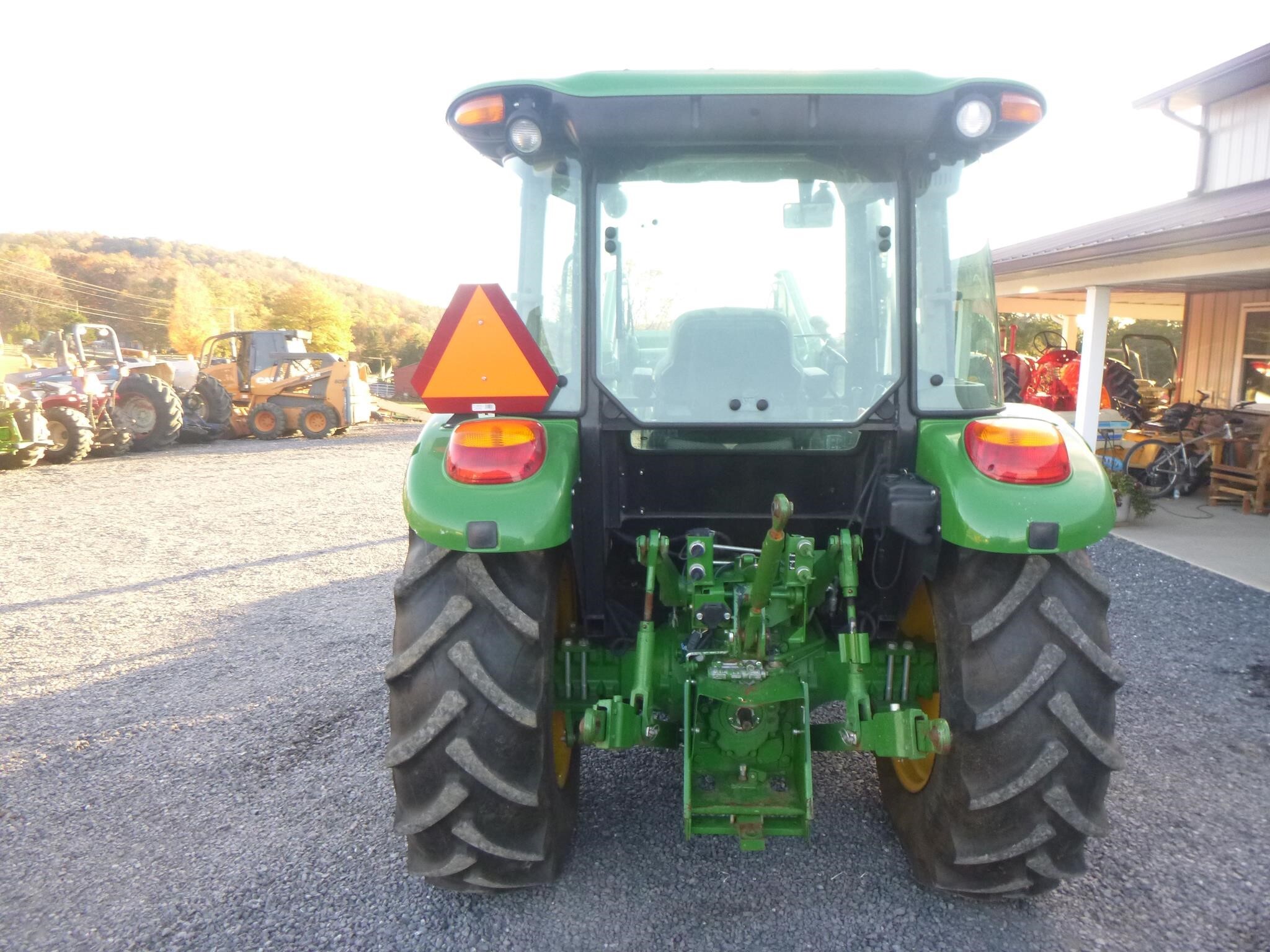 2019 John Deere 5075E Tractor