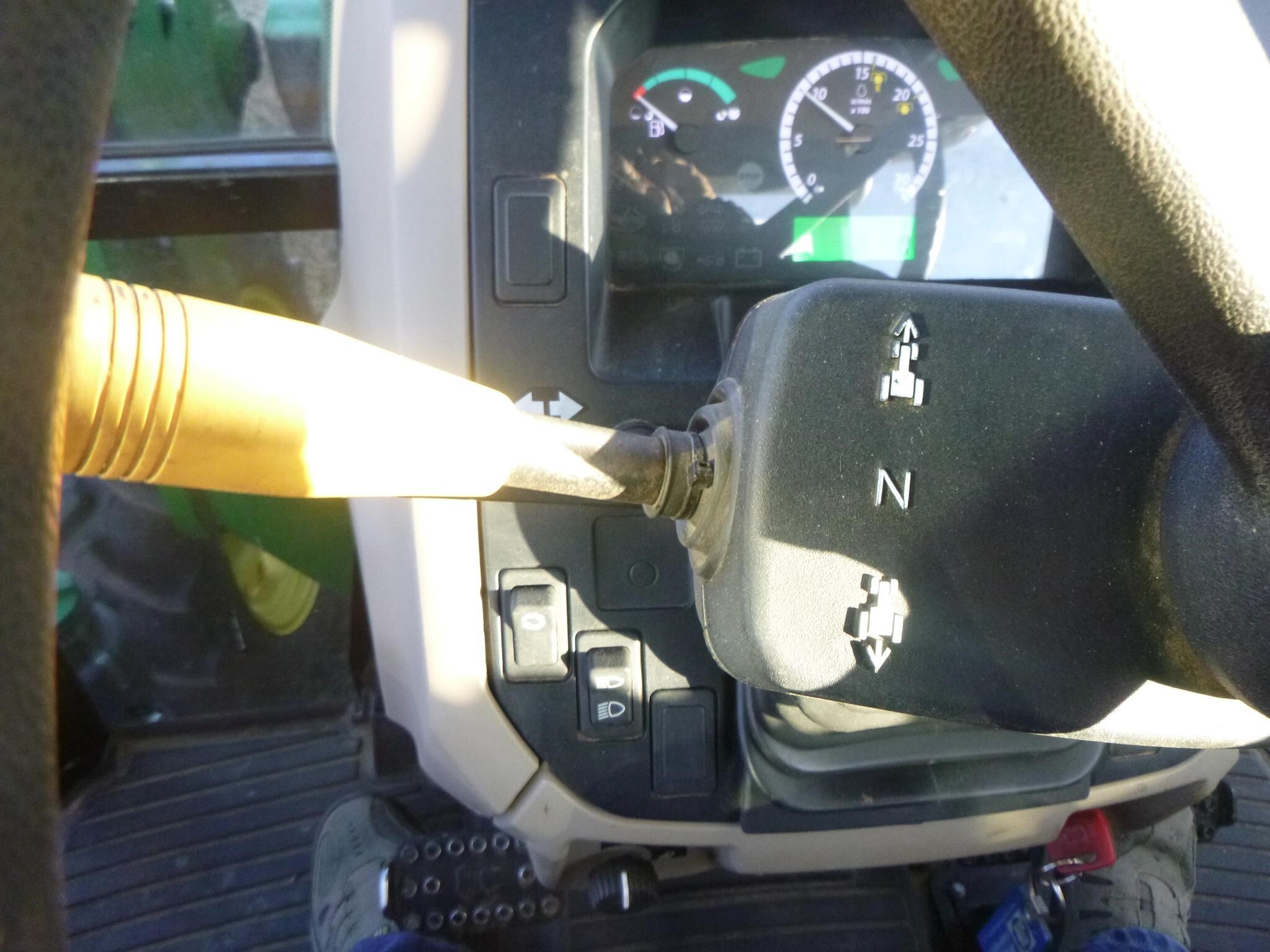 2019 John Deere 5075E Tractor