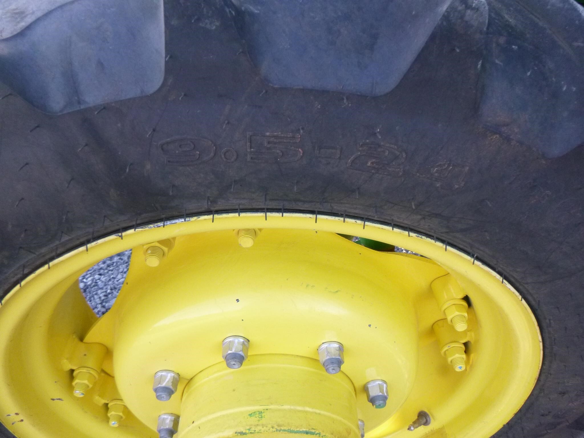 2019 John Deere 5075E Tractor