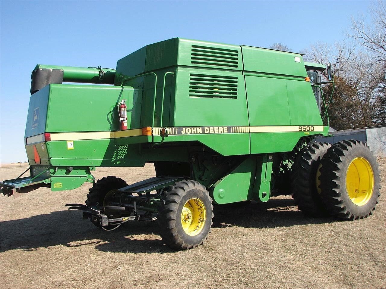 1994 John Deere 9500 Combine